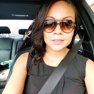 Meet your Posher, Crystal